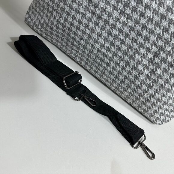 NWT Lulu Dharma Gray Houndstooth Weekender Overnight Crossbody Travel Tote - Picture 3 of 12